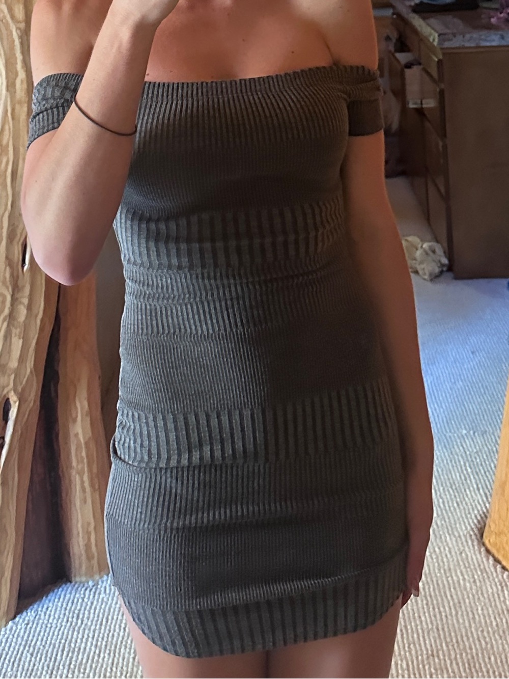 Off-Shoulder Ribbed Bodycon Mini Dress - dark grey - Picture 2 of 4